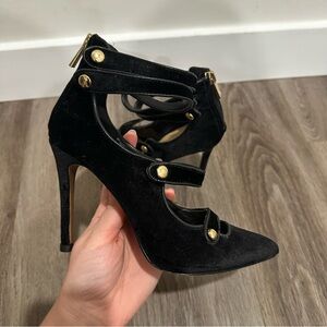 3/$25 ⭐️ Jessica Simpson Black Velvet Pointed Toe Heels with Gold Details